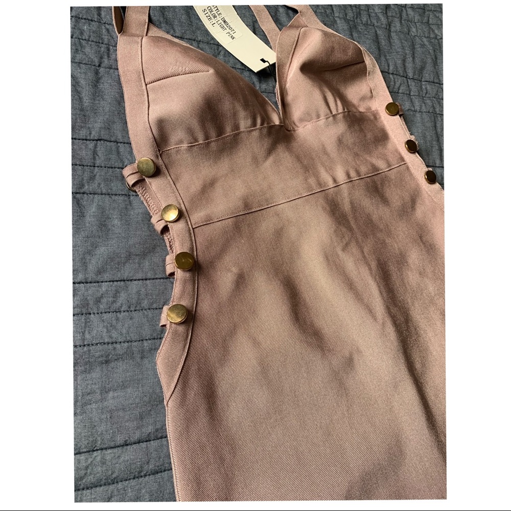 Dress - Picture 3 of 6